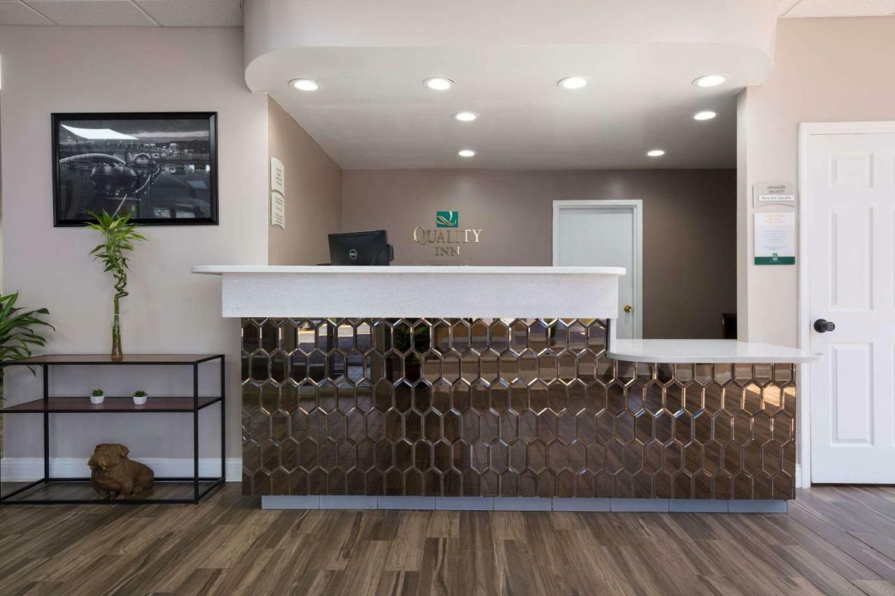 Quality Inn Старквилл Экстерьер фото