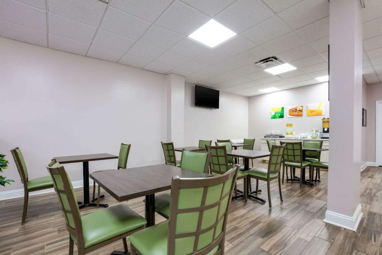 Quality Inn Старквилл Экстерьер фото